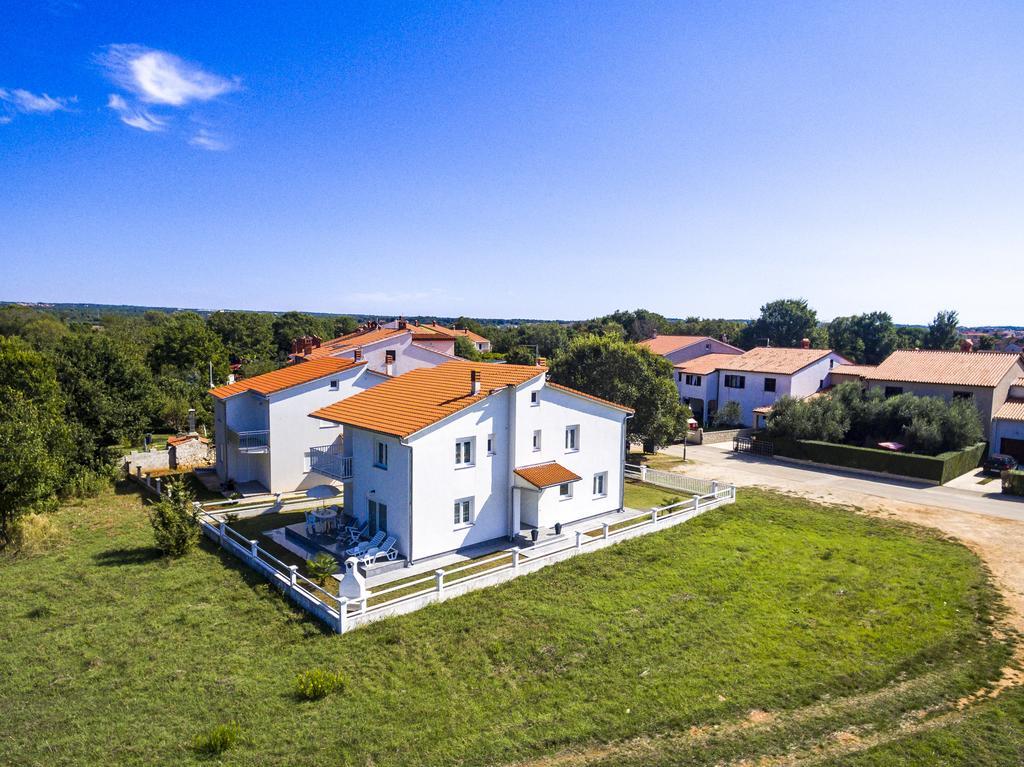 Apartments Alba Fažana Exterior foto